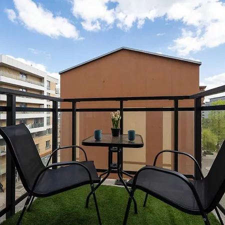 Klimatyczny Z Parkingiem I Balkonem By Renters *