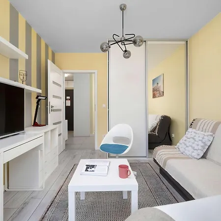 شقة Klimatyczny Z Parkingiem I Balkonem By Renters *