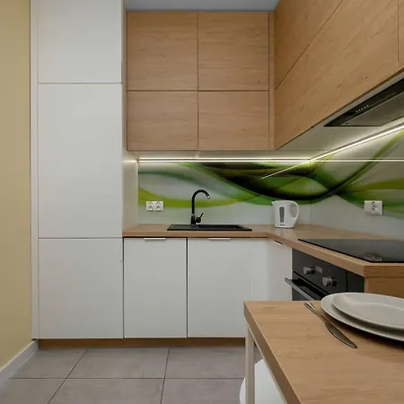 Klimatyczny Z Parkingiem I Balkonem By Renters Apartamento