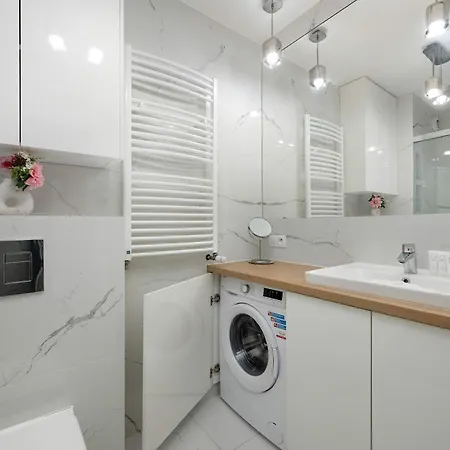 Apartamento Klimatyczny Z Parkingiem I Balkonem By Renters Wrocław